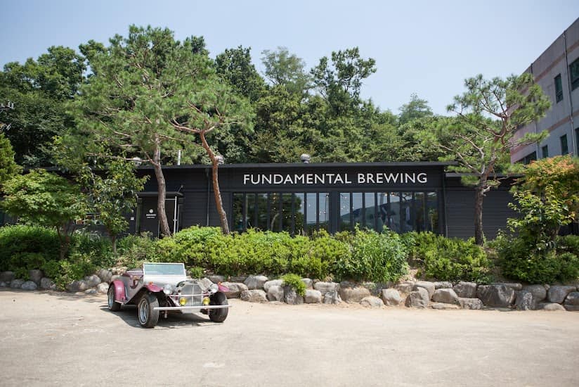 Front of Fundamental Brewing, Suwon South Korea.
